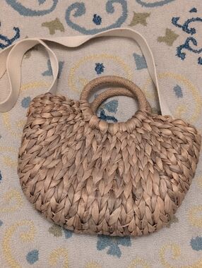 NWOT GAP Natural Straw Woven Handbag Tote Striped Lining Shoulder Strap